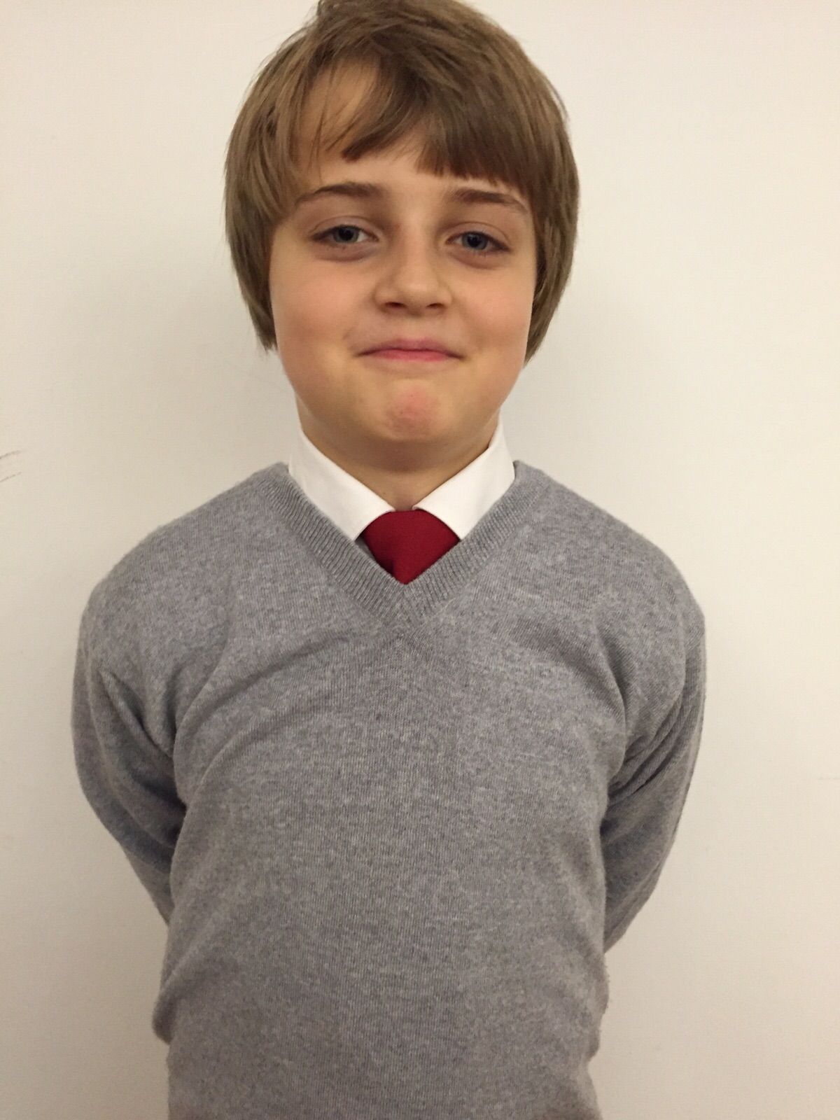 Ich verstecke meine Krawatte II.