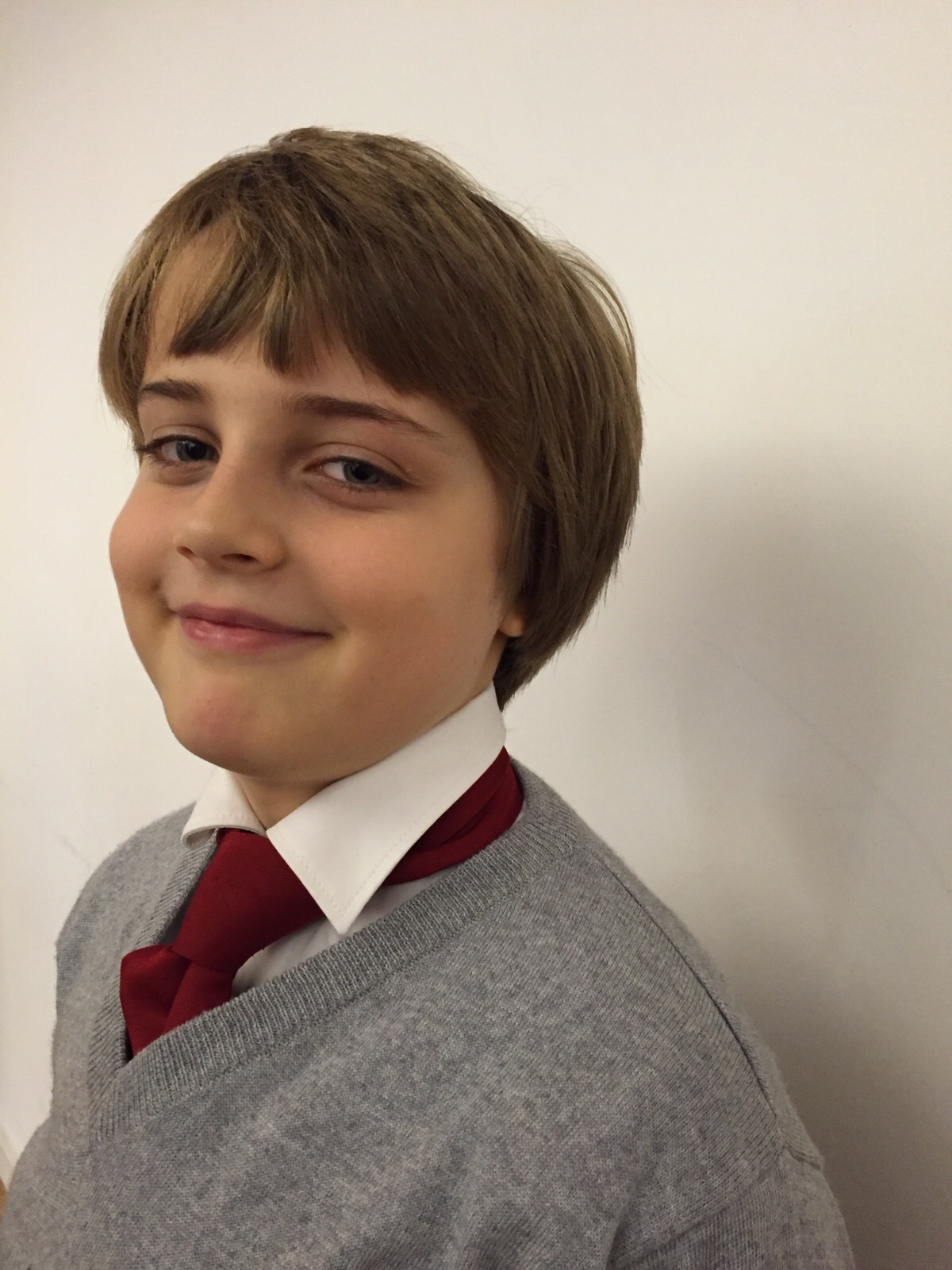 Die Krawatte ist zu dick.